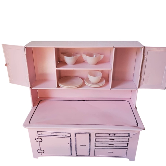 Vintage pink tin Hoosier cabinet toy - Picture 4 of 5